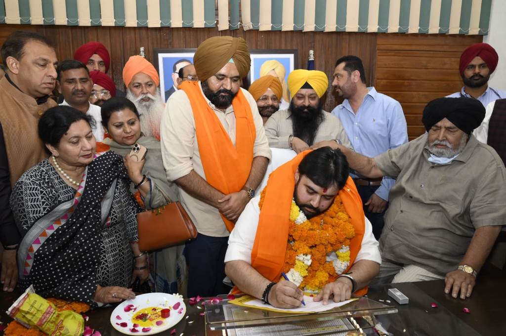 पंजाब खादी और ग्रामोद्योग बोर्ड के नए चेयरमैन गगनदीप सिंह काकू अहलूवालिया ने संभाला पदभार